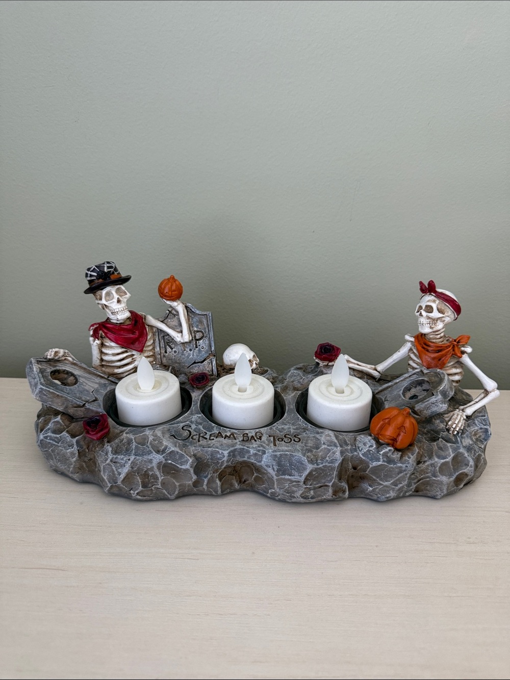 Yankee Candle Scream Bag Toss Trio Candle Holder
